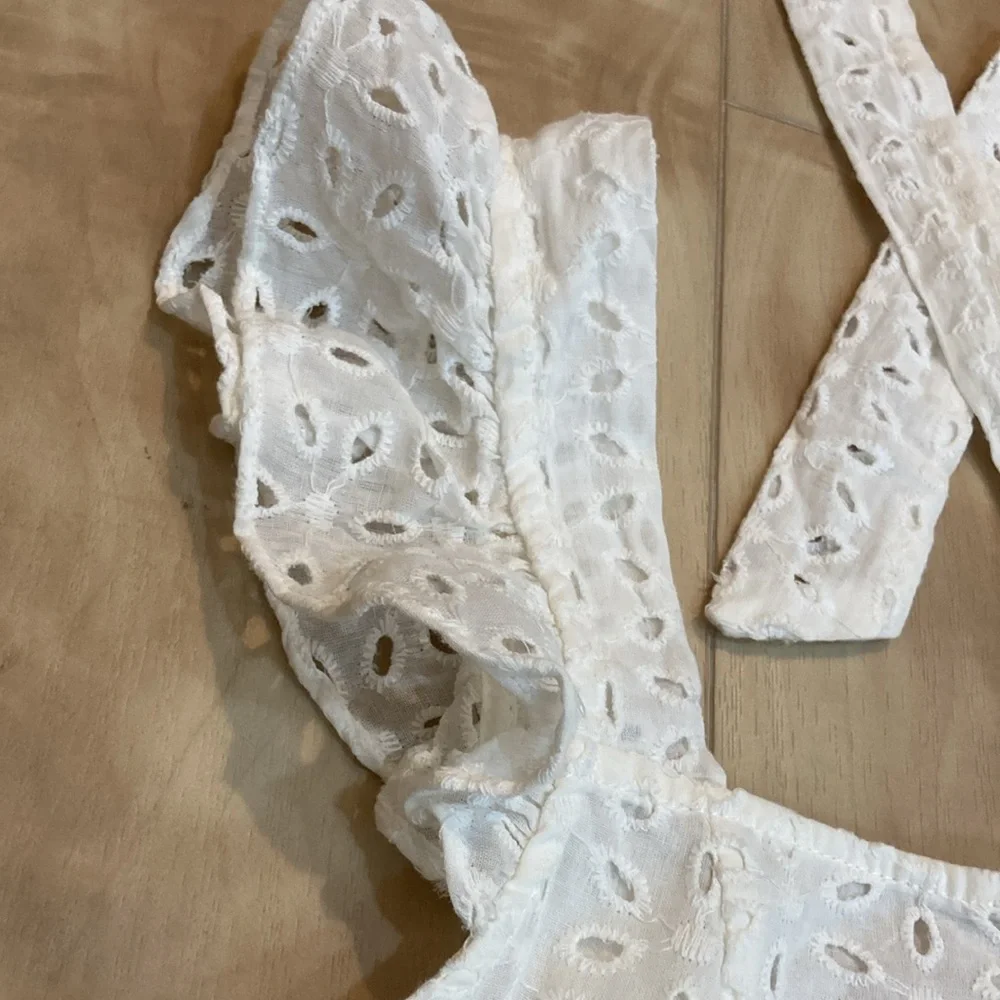 White eyelet open back tank - Picture 3 of 8